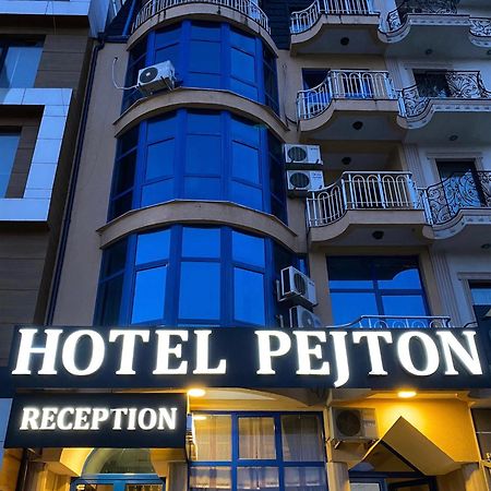 Hotel Pejton 프리슈티나 외부 사진